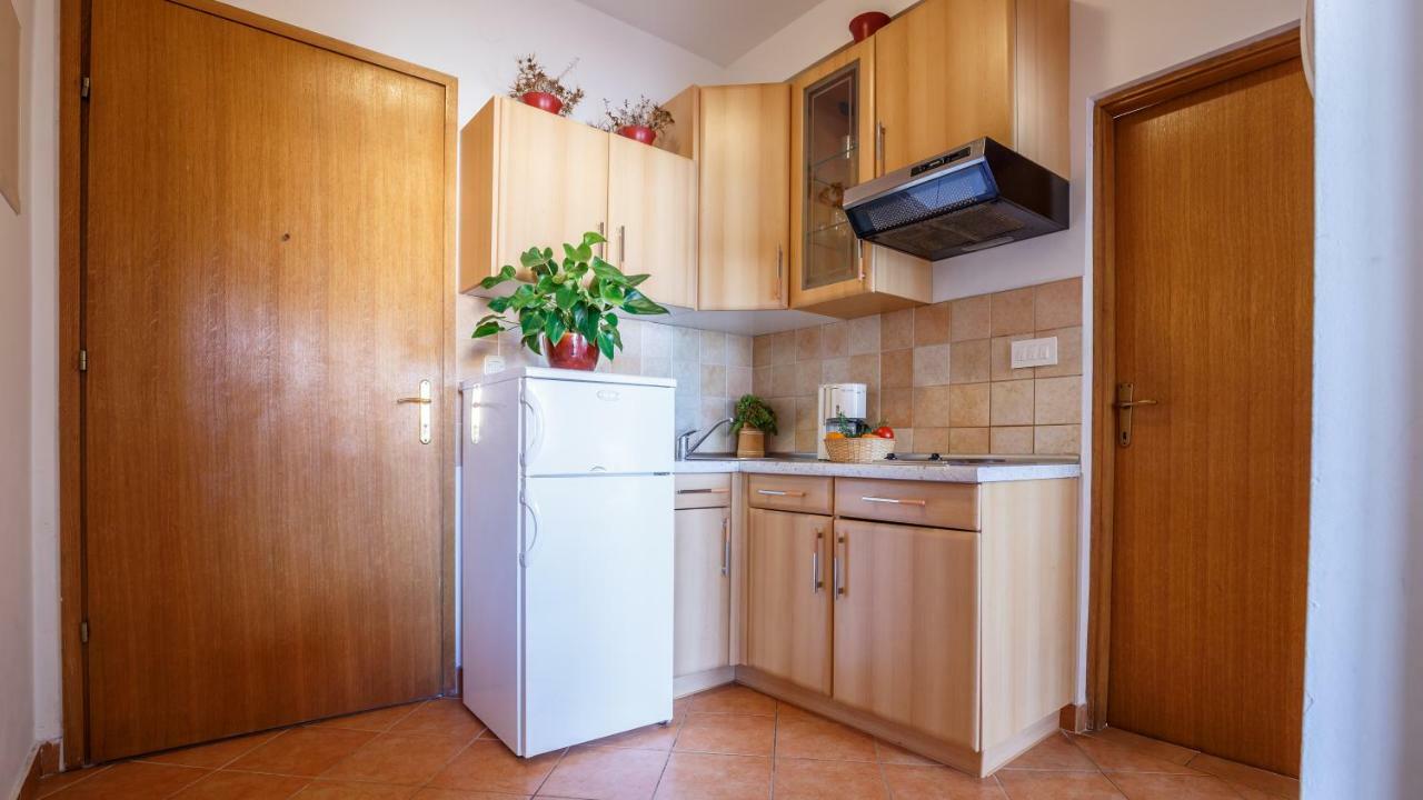 Apartment Josephine 2 Malinska Esterno foto